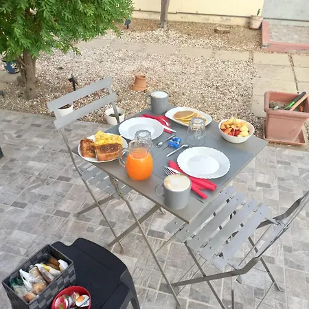 Nora Bed & Breakfast