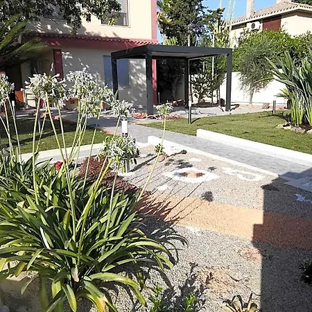 לינה וארוחת בוקר Nora Quartu SantʼElena