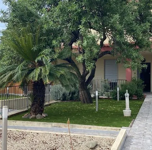 住宿加早餐酒店 Nora